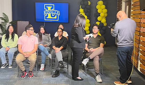 Students from La Salle's BUSCA program watched the nationally broadcast Kamala Harris and Donald J. Trump town halls with undecided Latino voters on Oct. 10 and Oct. 16. 