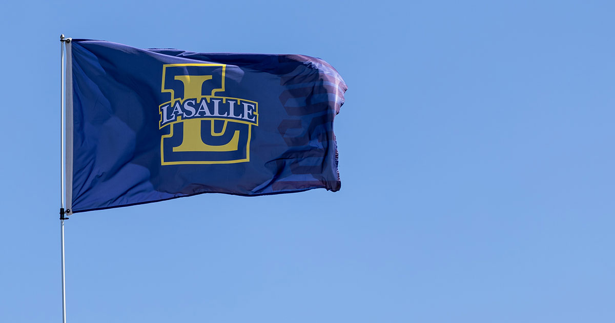 Image of a La Salle flag